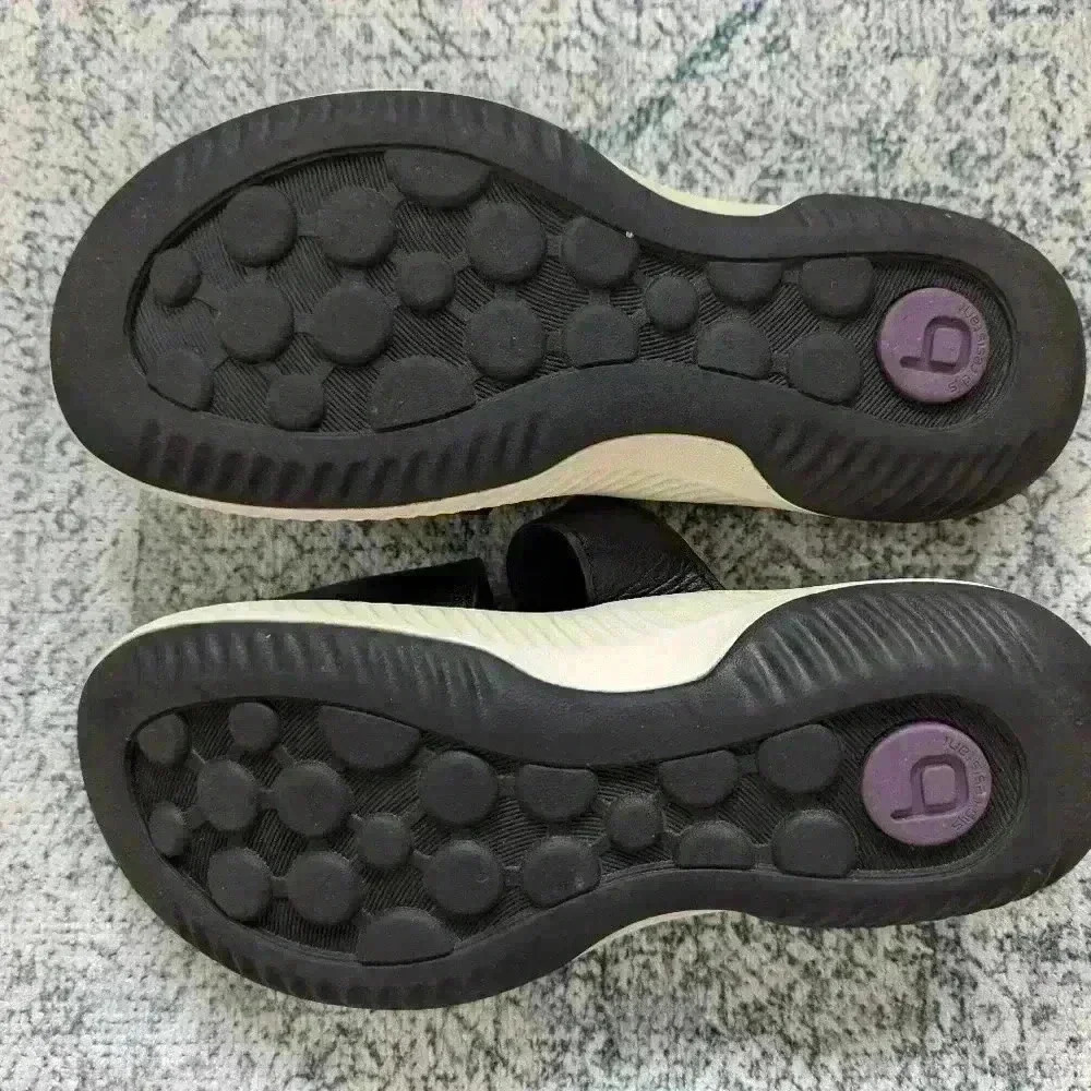 Bionica Black Leather Slip On Adjustable Sandals Size 7 - Picture 3 of 4